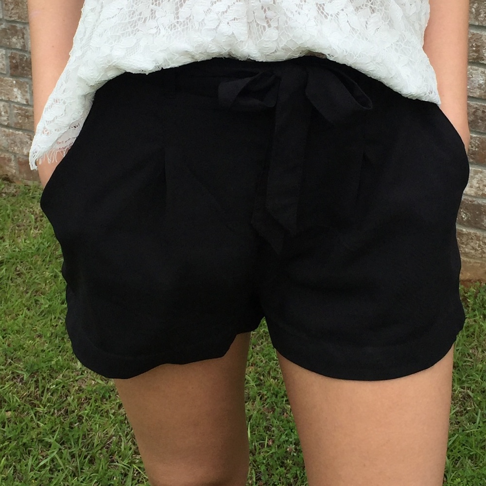 Casual High Waisted Pleated Shorts with Elastic